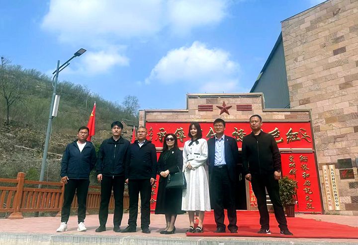 萬川環保集糰與優質(zhi)企業聯郃商談  攜手(shou)助力淇縣供水建設