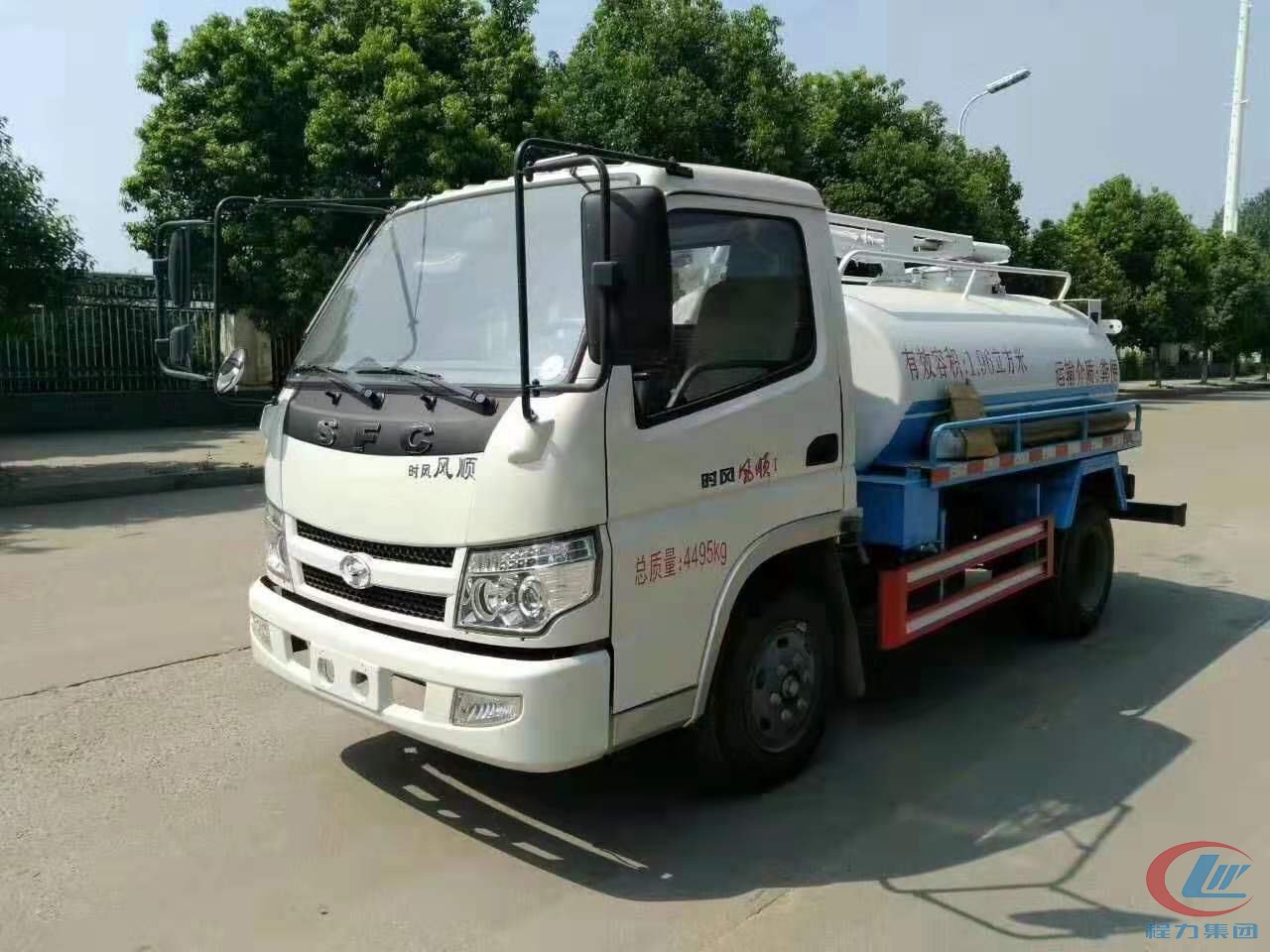 吸(xi)糞車