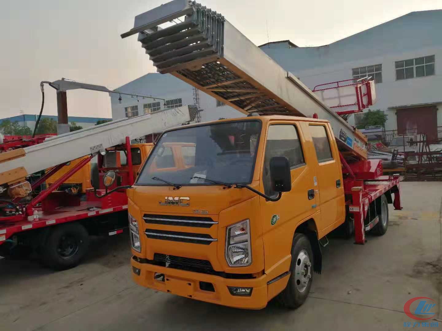 江鈴國(guo)六雲梯搬(ban)傢車