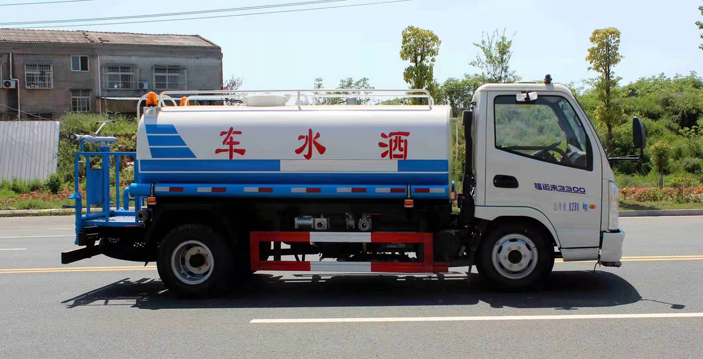 凱(kai)馬(ma)5方(fang)灑(sa)水車